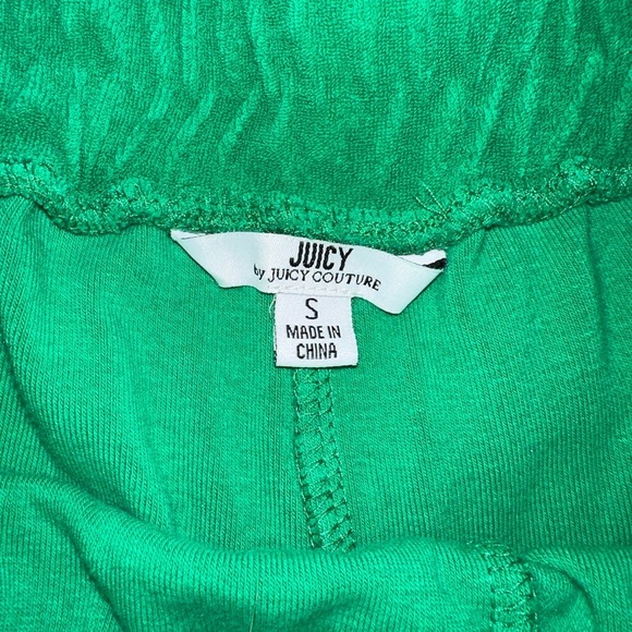 Juicy Couture green velour shorts - Picture 4 of 5